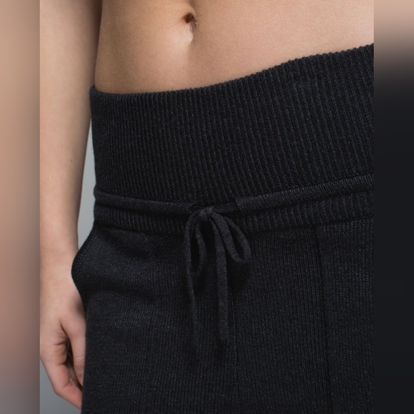 Lululemon Cabin Yogi Pant - Picture 2 of 12